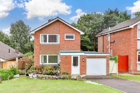 3 bedroom detached house for sale, Downsview Crescent, Uckfield, East Sussex