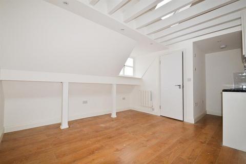 Studio to rent, Calvert Avenue, Shoreditch, E2