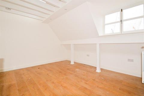 Studio to rent, Calvert Avenue, Shoreditch, E2