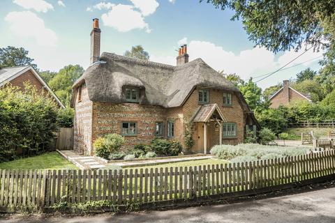 3 bedroom detached house for sale, Pudding Lane, Headbourne Worthy, Winchester, Hampshire, SO23