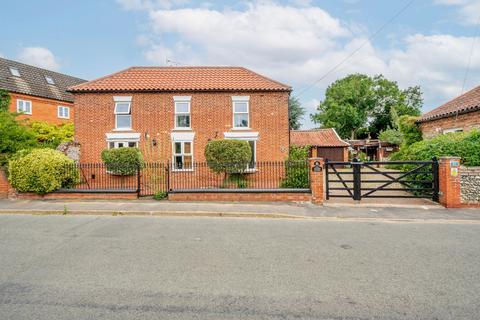 3 bedroom detached house for sale, The Street, Bridgham