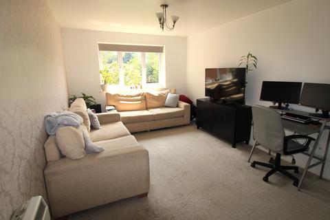 79 Latimer Drive, Hornchurch, RM12 6TN