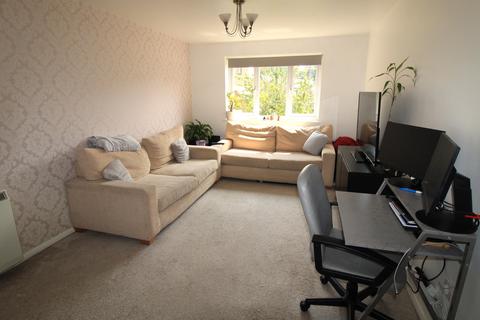 79 Latimer Drive, Hornchurch, RM12 6TN
