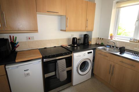 79 Latimer Drive, Hornchurch, RM12 6TN