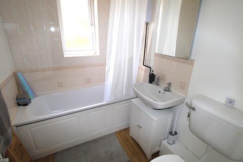 79 Latimer Drive, Hornchurch, RM12 6TN