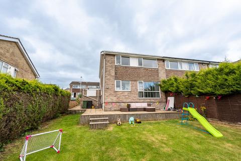 4 bedroom semi-detached house for sale, Beagle Avenue, Huddersfield, HD4