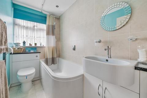 20 Chaplin Crescent, Sunbury-on-thames, TW16 7JE