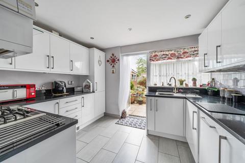 20 Chaplin Crescent, Sunbury-on-thames, TW16 7JE
