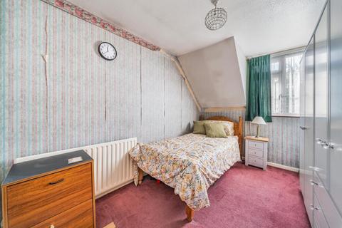 20 Chaplin Crescent, Sunbury-on-thames, TW16 7JE