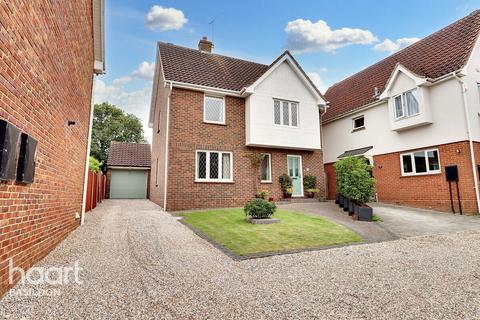 2 Bowfell Court, Langdon Hills, Basildon, SS16 6SU