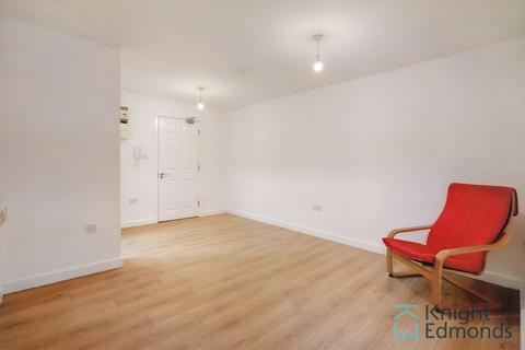 Studio to rent, Queen Anne Road, Coronet House, ME14