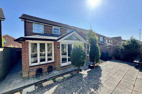 4 bedroom detached house for sale, Darwell Drive, Stone Cross, Pevensey, East Sussex, BN24