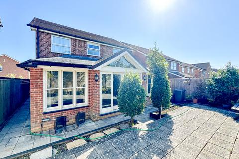 4 bedroom detached house for sale, Darwell Drive, Stone Cross, Pevensey, East Sussex, BN24