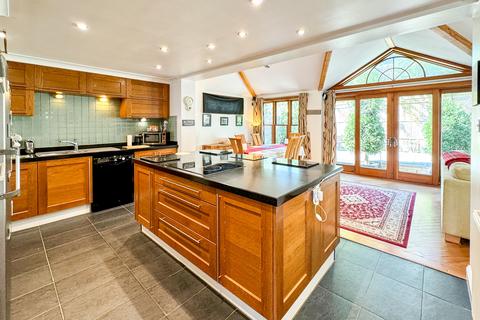 4 bedroom detached house for sale, Darwell Drive, Stone Cross, Pevensey, East Sussex, BN24