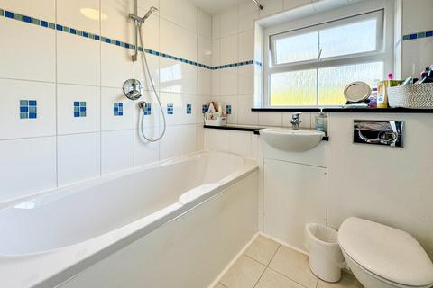 4 bedroom detached house for sale, Darwell Drive, Stone Cross, Pevensey, East Sussex, BN24