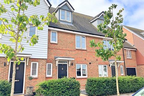 3 bedroom terraced house for sale, Verbena Drive, Angmering, Littlehampton, BN16