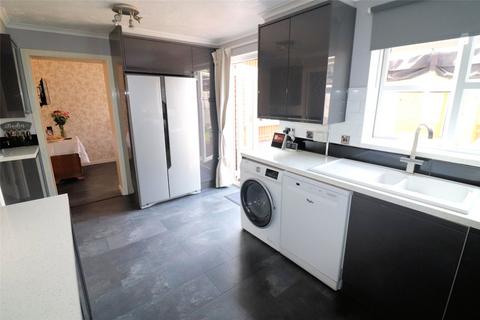 25 Lowry Close, Erith, DA8 1PN