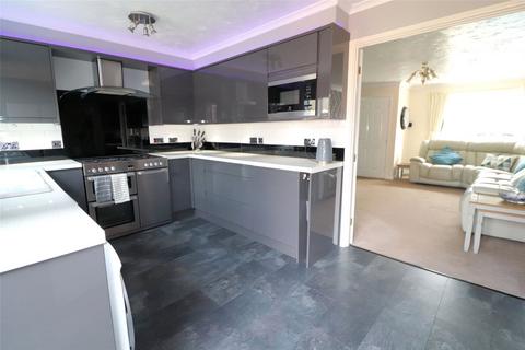 25 Lowry Close, Erith, DA8 1PN