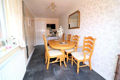 25 Lowry Close, Erith, DA8 1PN