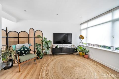 3 bedroom terraced house for sale, Ravensmead Road, Bromley