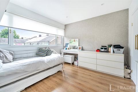 42 Ravensmead Road, Bromley, BR2 0BT