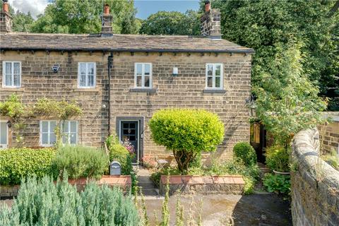 2 bedroom end of terrace house for sale, Church Lane, Esholt, West Yorkshire, BD17