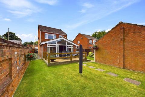 4 bedroom detached house for sale, Wycombe Road, High Wycombe HP14