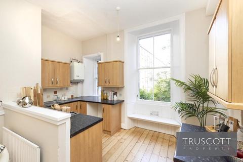 122/2 Bruntsfield Place, Edinburgh, EH10 4ES