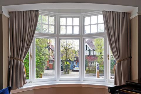 16 Ashleigh Road, Solihull, B91 1AE