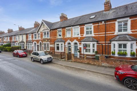 112 Reading Road, Henley-on-thames, RG9 1DN