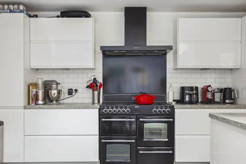 112 Reading Road, Henley-on-thames, RG9 1DN
