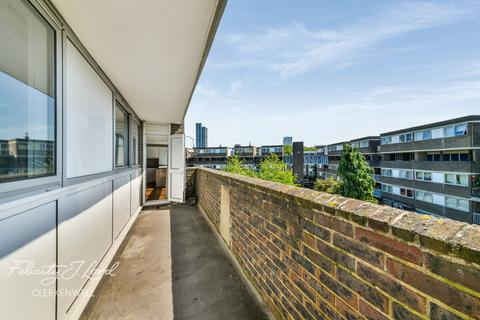 The Triangle, Cyrus Street, London, EC1