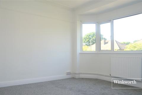 2 bedroom maisonette to rent, Connaught Road, Barnet, EN5