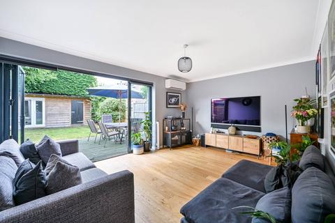 73 Testwood Road, Windsor, SL4 5RR
