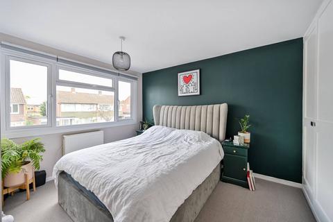 73 Testwood Road, Windsor, SL4 5RR