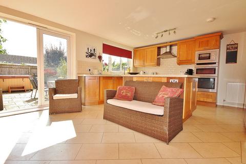 79 Early Road, Witney, OX28 1ET
