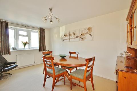 79 Early Road, Witney, OX28 1ET