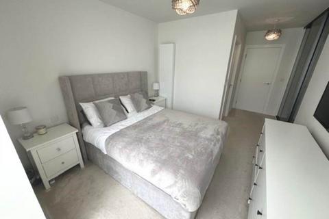 2 bedroom flat for sale, Station Road, Borehamwood