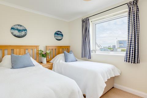 Perros, 23 Francis Lane, Trebetherick, Wadebridge, PL27 6TS