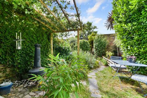 3 bedroom terraced house for sale, Combe Avenue, London