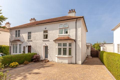 26 Drum Brae North, Edinburgh, EH4 8AZ