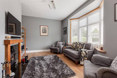 26 Drum Brae North, Edinburgh, EH4 8AZ