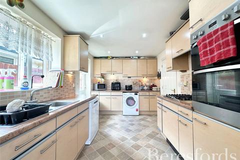 5 Tindall Mews, Hornchurch, RM12 4WW