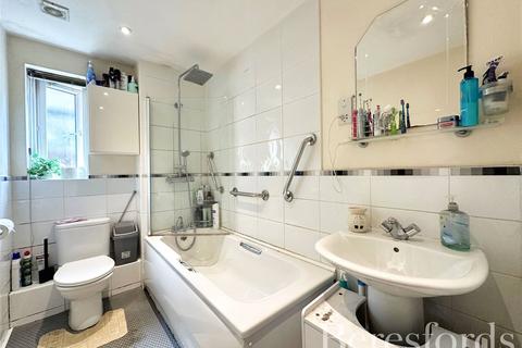5 Tindall Mews, Hornchurch, RM12 4WW