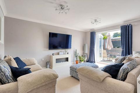 17 Meadowlands, Broughton Moor, Maryport, CA15 7EB