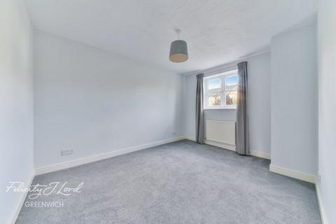 134 Basevi Way, London, SE8 3JT