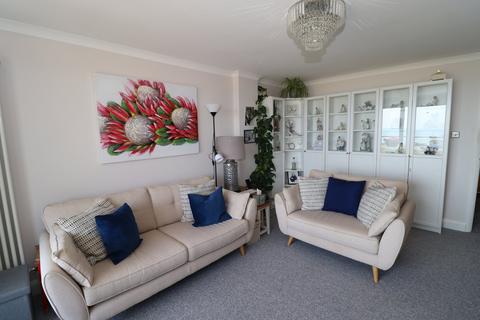 2 bedroom apartment for sale, Sutton Place, Bexhill-on-Sea, TN40