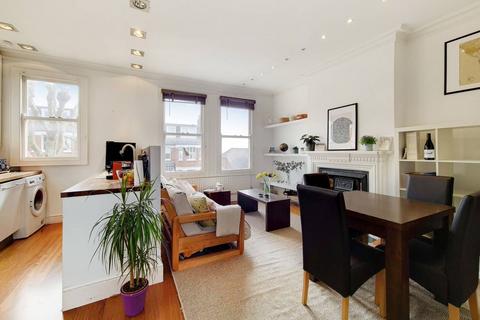 165d Stapleton Hall Road, London, N4 4QS
