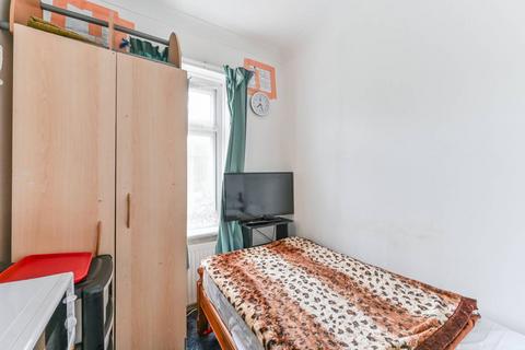 37 Hamilton Road, Thornton Heath, CR7 8NN