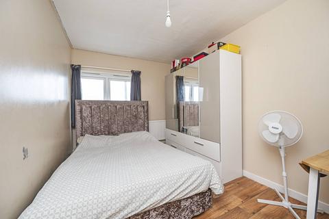 2 bedroom flat for sale, Tarling Street, Shadwell, London, E1